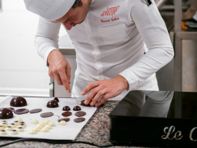 Pourquoi les chefs pâtissiers privilégient l'induction pour leurs préparations ?